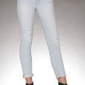 NWT So Sexy Boyfriens Light Wash/Destressed Jeans - 12